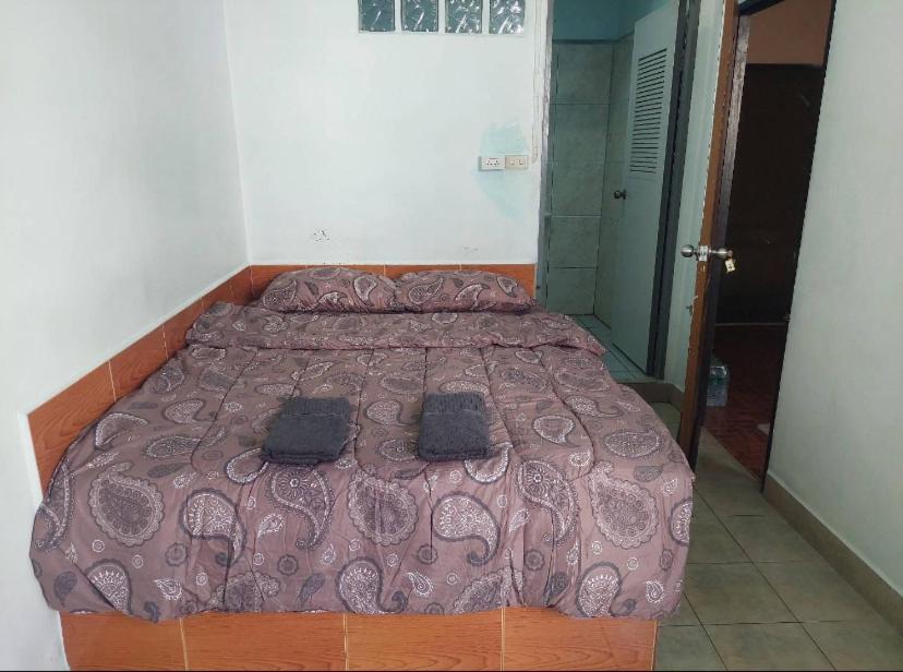 Pluemchai Guesthouse Jomtien Beach Exteriör bild