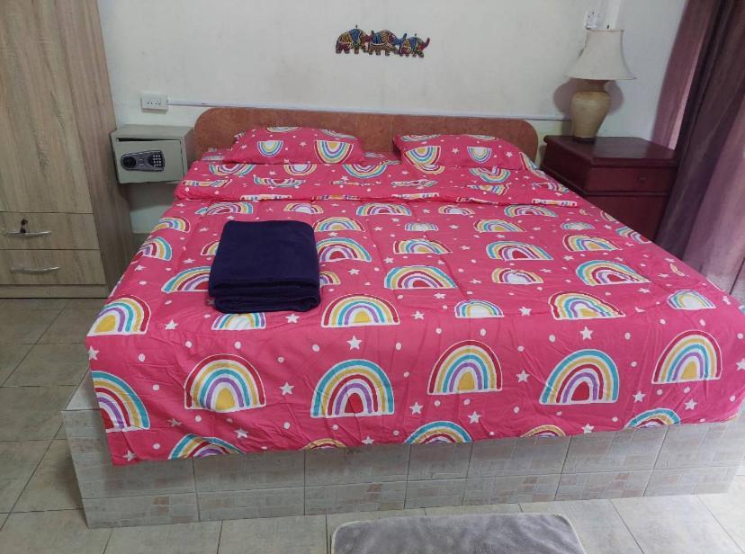 Pluemchai Guesthouse Jomtien Beach Exteriör bild