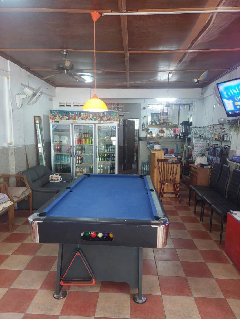 Pluemchai Guesthouse Jomtien Beach Exteriör bild