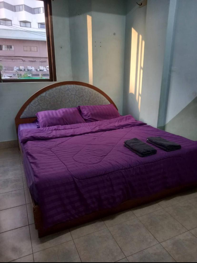 Pluemchai Guesthouse Jomtien Beach Exteriör bild