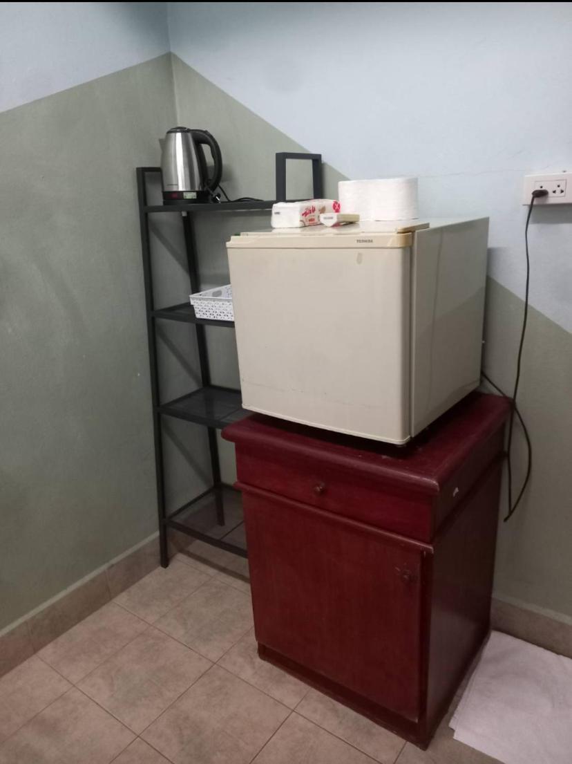 Pluemchai Guesthouse Jomtien Beach Exteriör bild