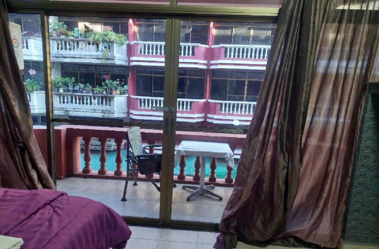 Pluemchai Guesthouse Jomtien Beach Exteriör bild
