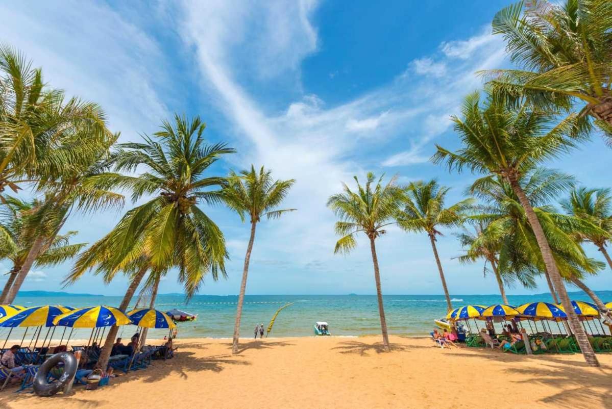 Pluemchai Guesthouse Jomtien Beach Exteriör bild
